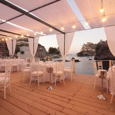 Delfini Hotell