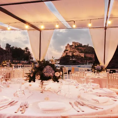 Delfini Ischia