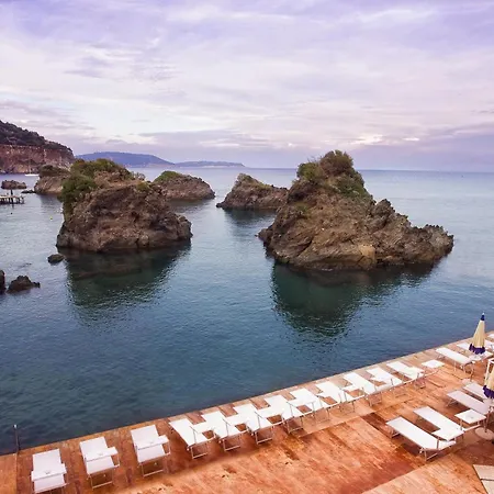 Delfini Hotell 4*