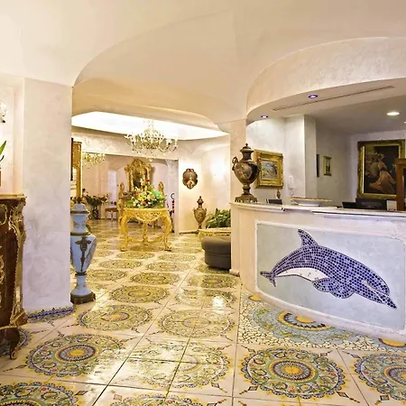 Delfini Hotell
