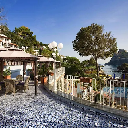 Delfini Hotell