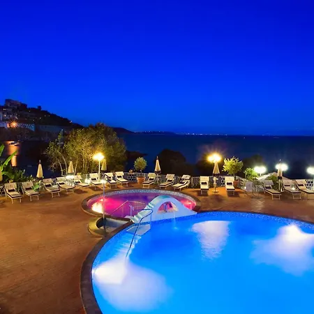 Delfini Hotell Ischia